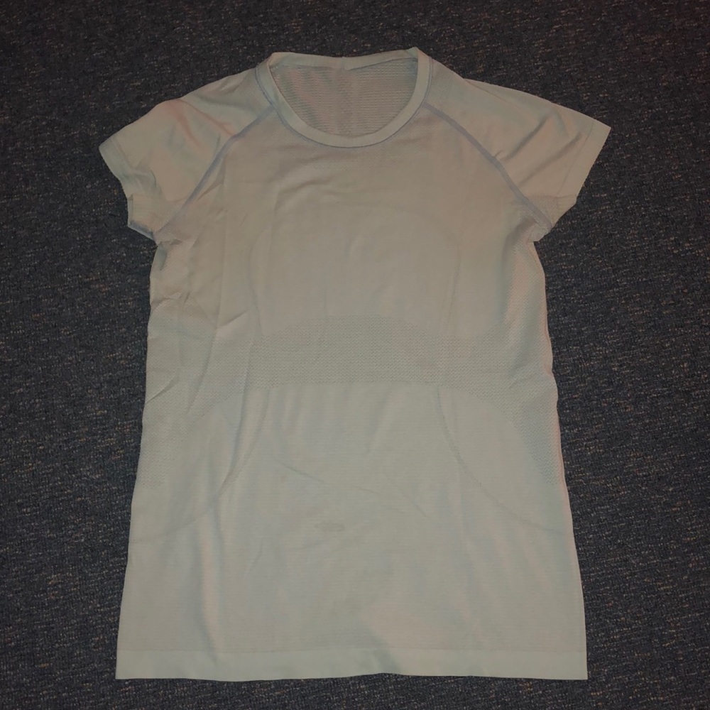 Light blue short sleeved run swiftly shirt